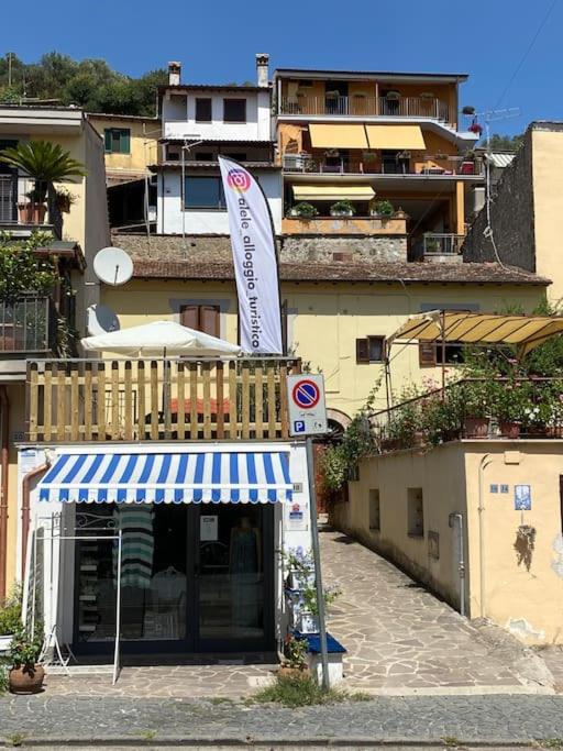 Alele2 Alloggio Turistico Trevignano Romano Luaran gambar